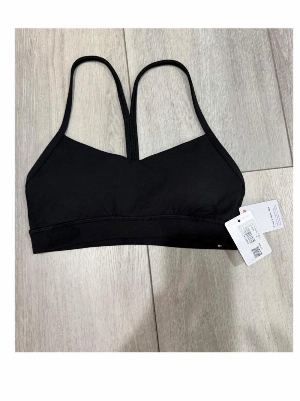 lululemon athletica Black Flow Y Nulu Bra. Low Support A-C Cup — Size 4